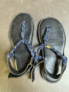 Flowze Black Rope-Strap Sandals with Blue Rope Accents size 35